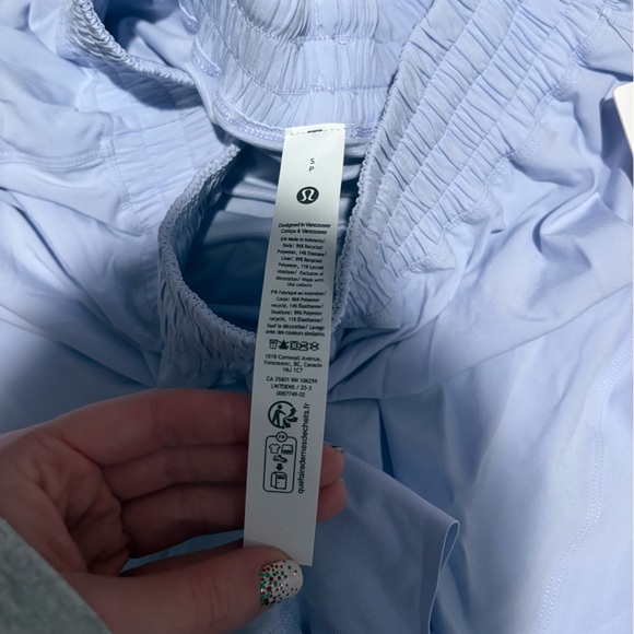 Serene Blue Lululemon Shake It Out High Rise Shorts 2.5” NWT Athletic Shorts - Picture 7 of 10